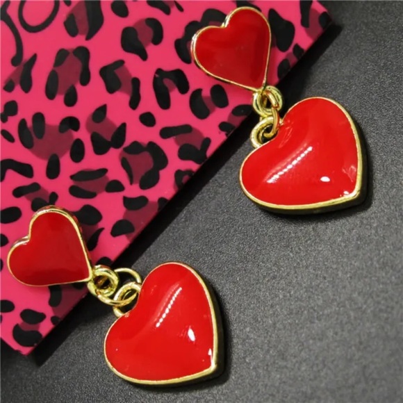Betsey Johnson gold tone Red Enamel double heart drop earrings NWT - Picture 3 of 6